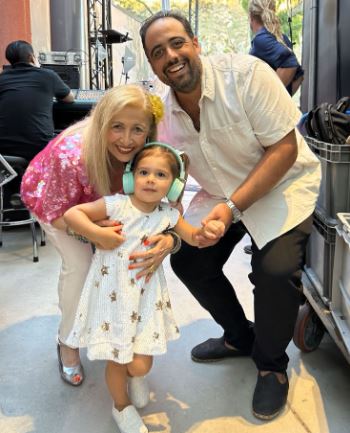 Gustavo Mendes with his mother Gracinha Leporace and daughter